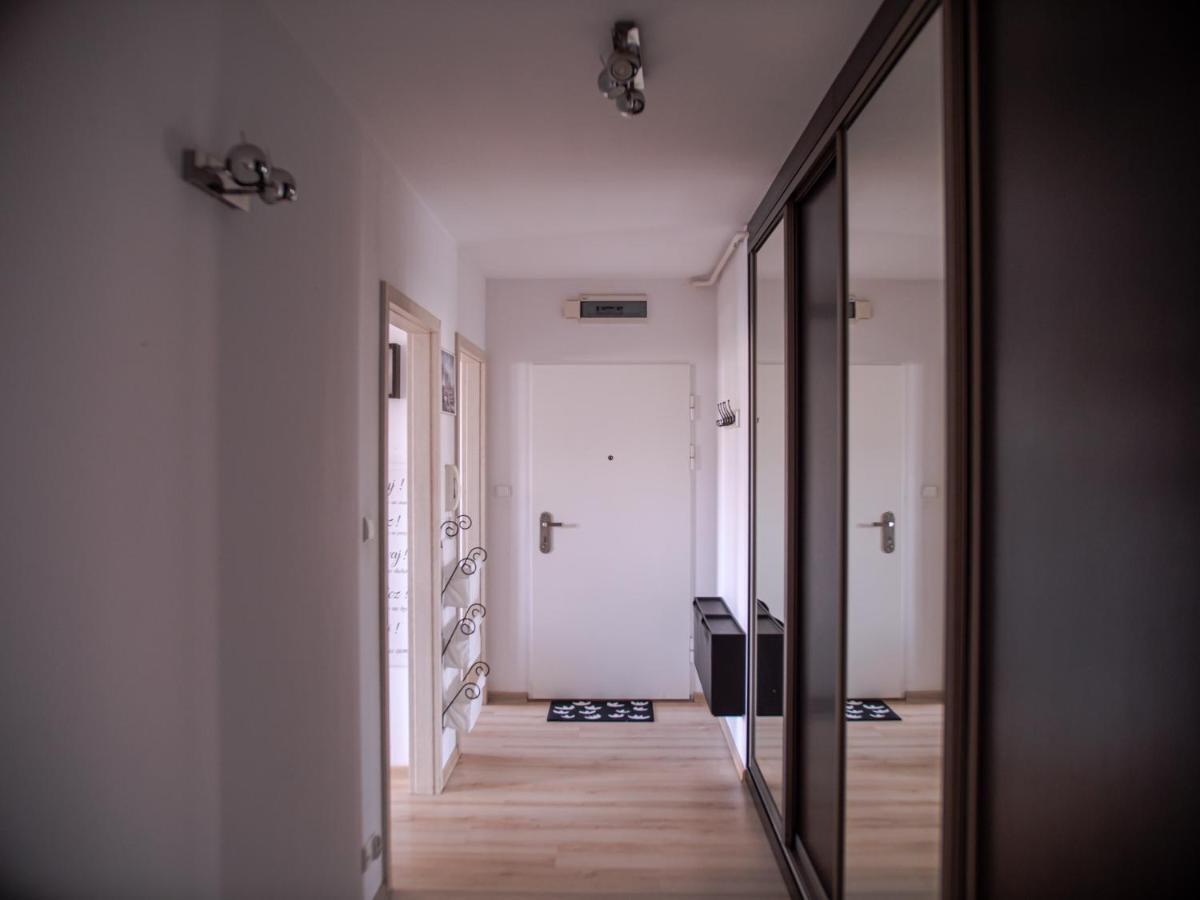 Sdh 2 Radzymin Comfortable Apartment Near Warsaw Exterior photo